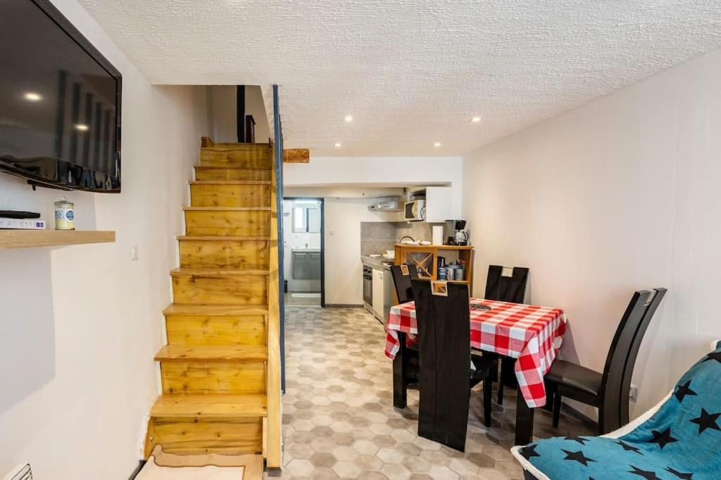 Maison Atypique Dans Circulade Bram Exterior foto